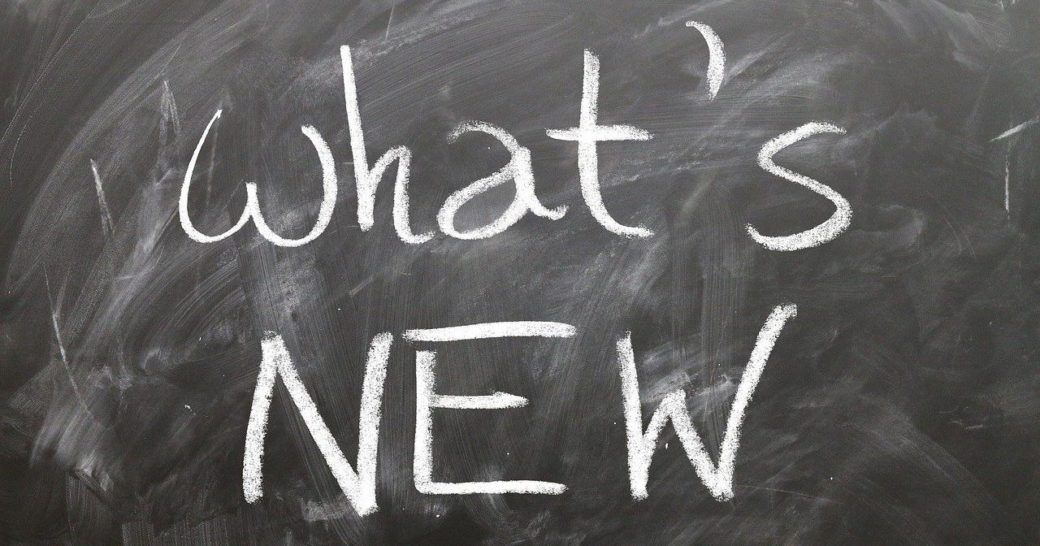 napis na tablicy: what's new